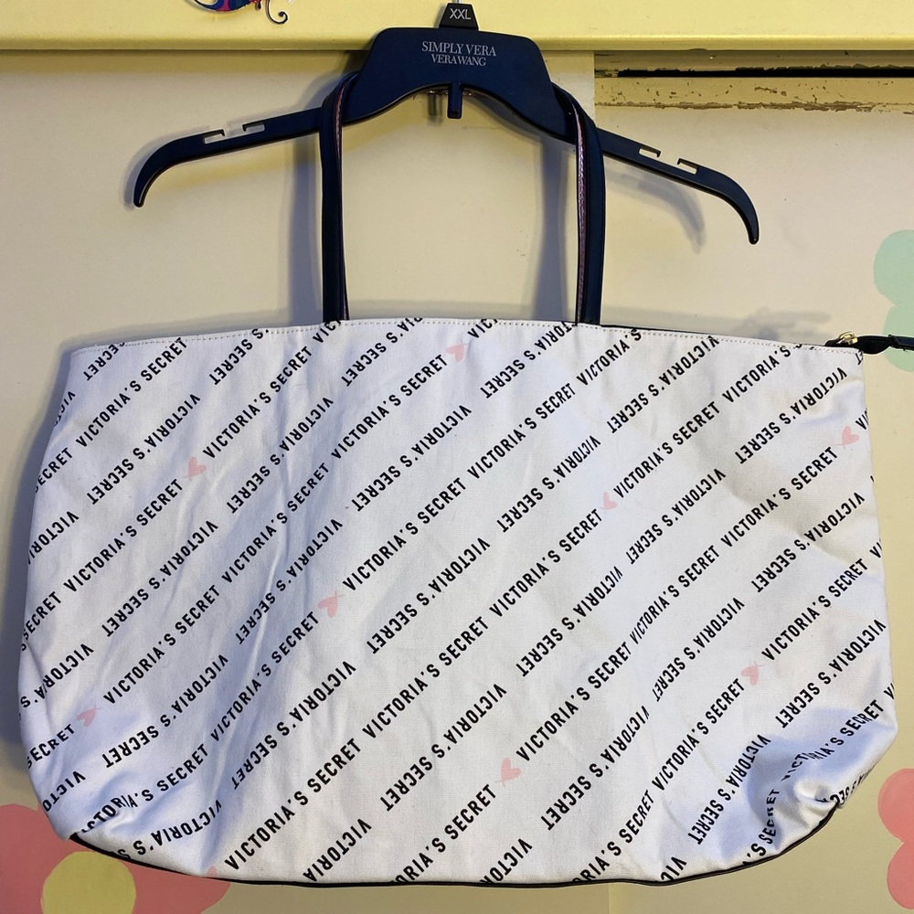 Victoria’s secret tote bag